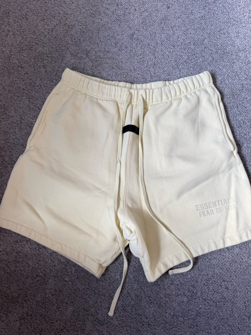 Essentials Fear Of God Cream Men’s Fleece Shorts - Men’s Large